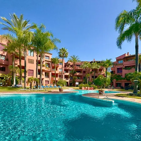 Alicate Apartment